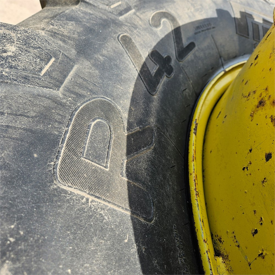 John Deere 650/65R42 - Trator: foto 5 John Deere 650/65R42 - Trator: foto 5