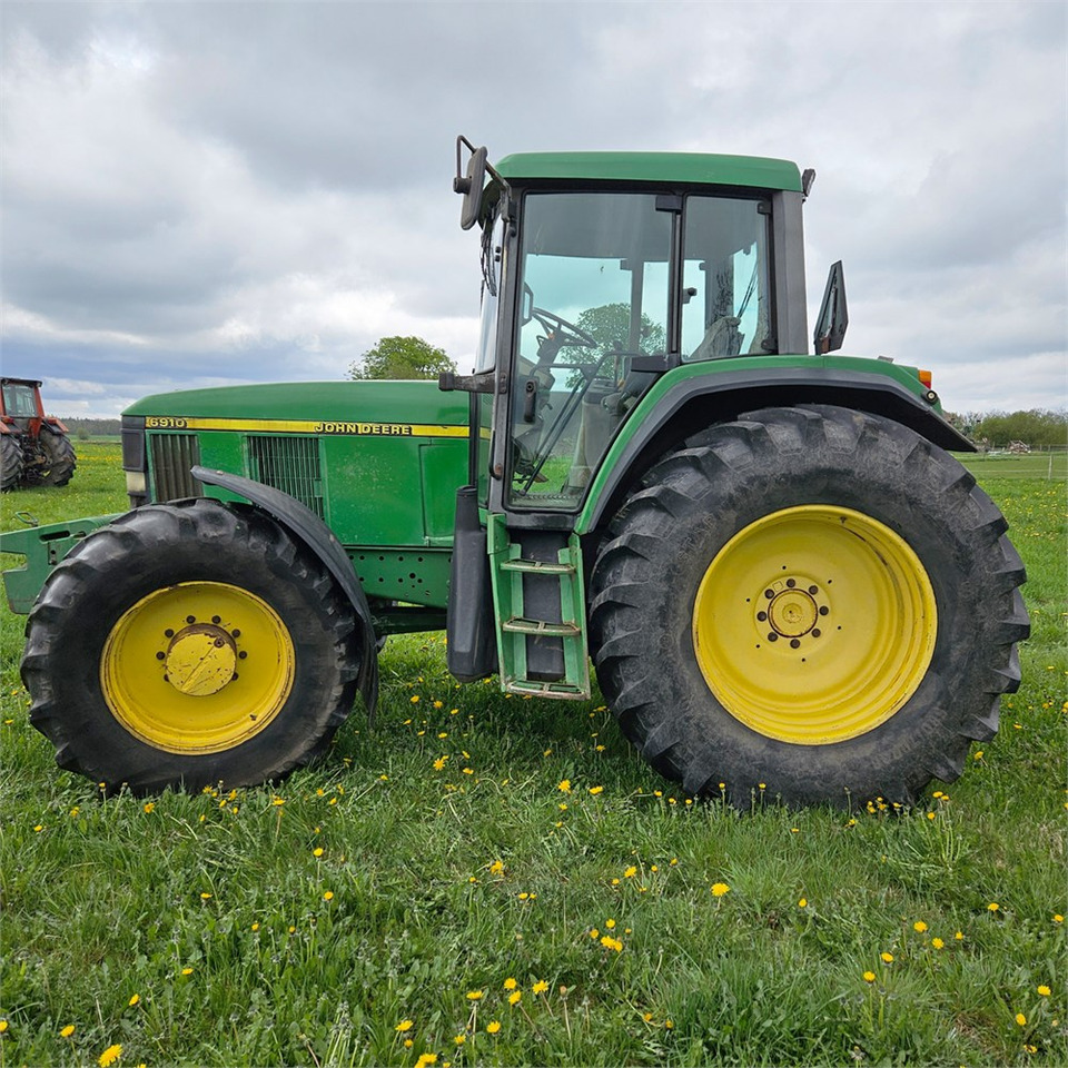John Deere 6910 - Trator: foto 2 John Deere 6910 - Trator: foto 2