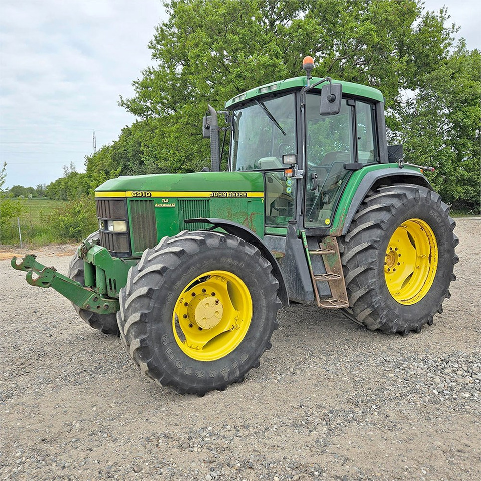 John Deere 6910 - Trator: foto 1 John Deere 6910 - Trator: foto 1