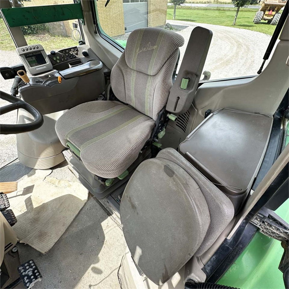 Trator John Deere 7530: foto 11