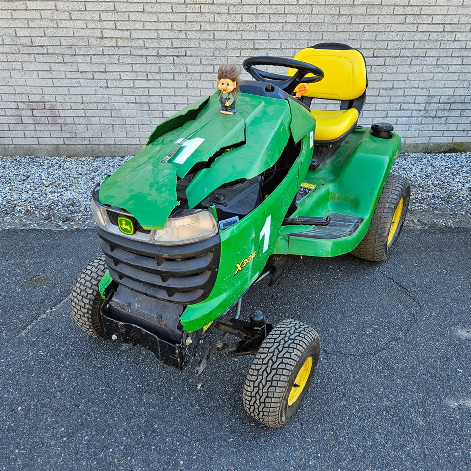 John Deere X304 - Cortador de grama: foto 2 John Deere X304 - Cortador de grama: foto 2