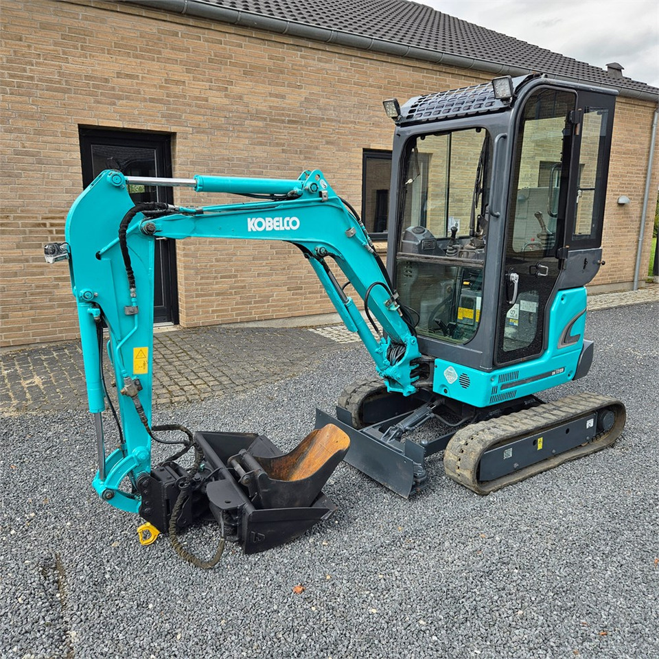 Kobelco SK17 SR-3 - Mini escavadeira: foto 2 Kobelco SK17 SR-3 - Mini escavadeira: foto 2