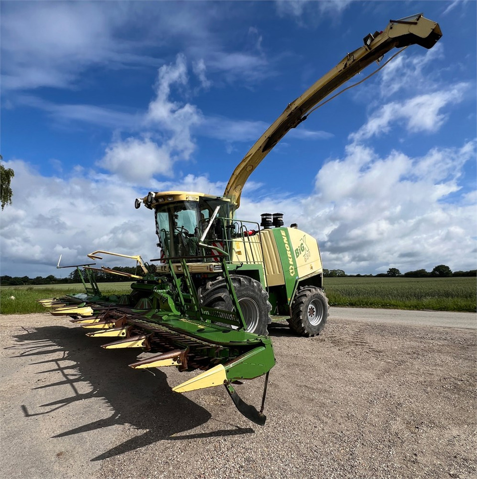 Krone BIG X 650 - Picadora de forragem automotriz: foto 1 Krone BIG X 650 - Picadora de forragem automotriz: foto 1