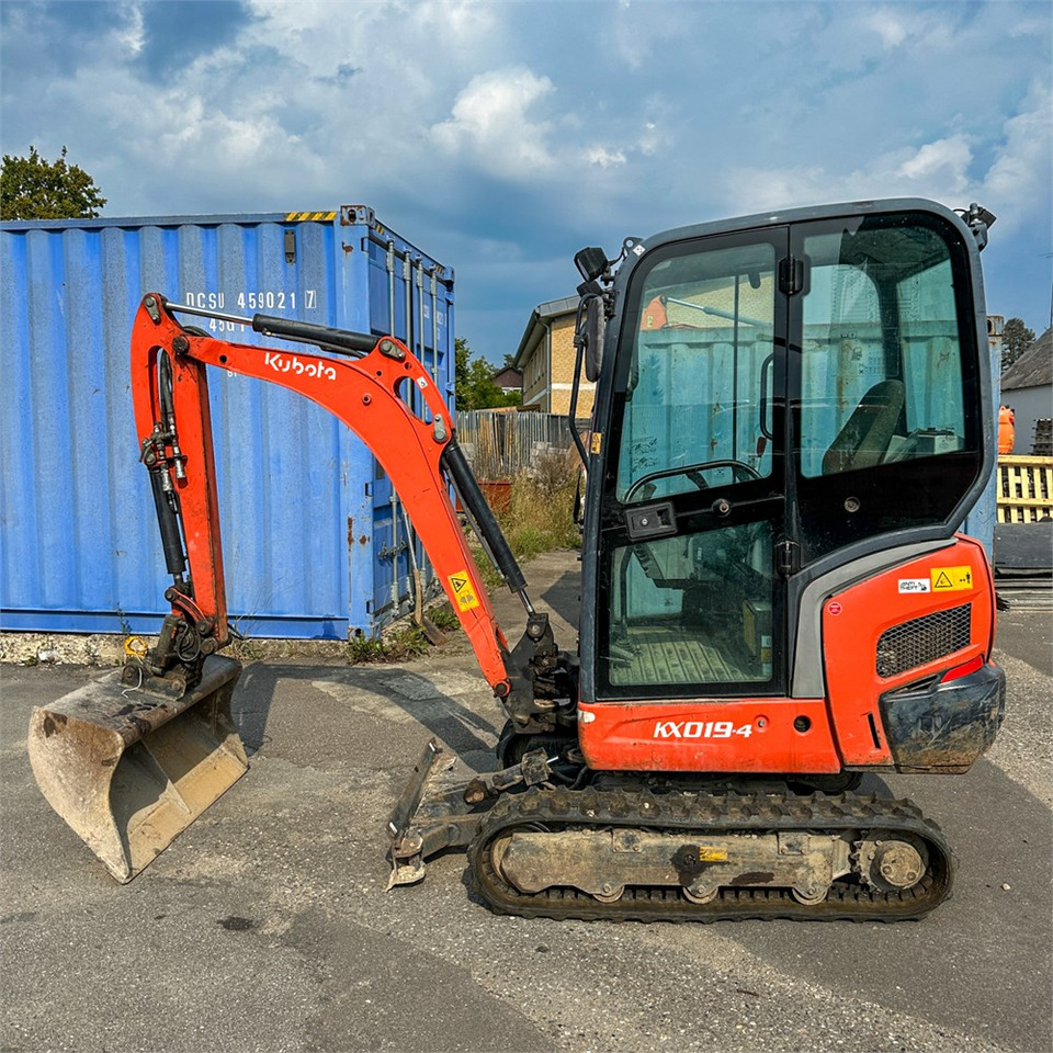 Kubota KX019-4 - Mini escavadeira: foto 2 Kubota KX019-4 - Mini escavadeira: foto 2