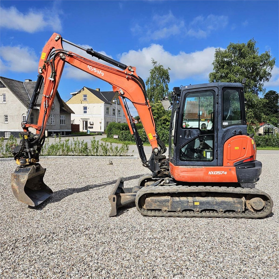 Kubota KX057-4 - Mini escavadeira: foto 1 Kubota KX057-4 - Mini escavadeira: foto 1