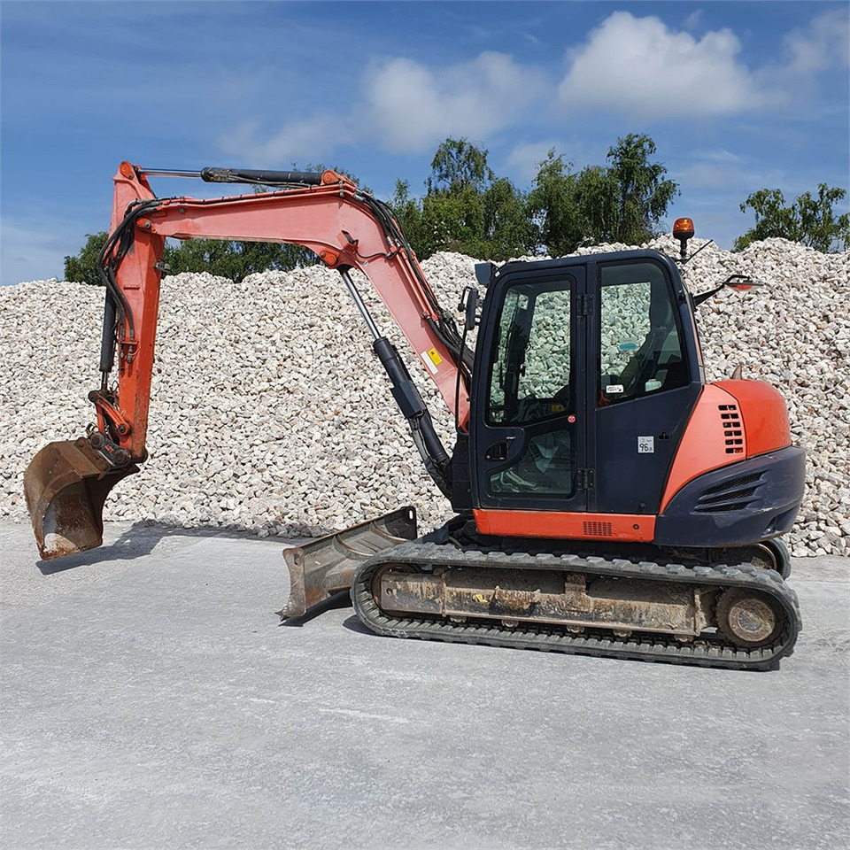 Kubota Kubota KX080-4 - Mini escavadeira: foto 1 Kubota Kubota KX080-4 - Mini escavadeira: foto 1