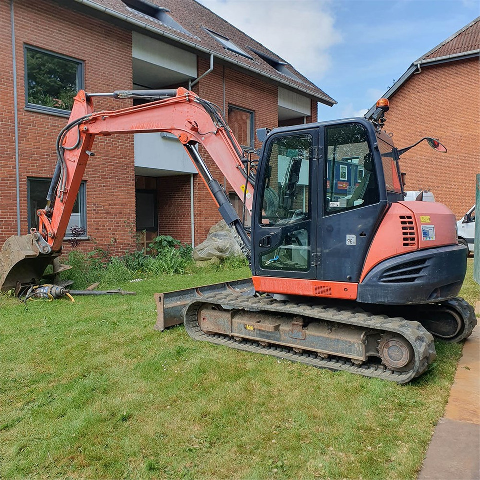 Kubota Kubota KX080-4 - Mini escavadeira: foto 1 Kubota Kubota KX080-4 - Mini escavadeira: foto 1