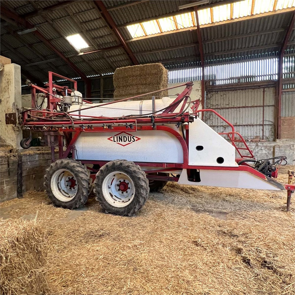 Lindus 4000-20 - Pulverizador agricola: foto 1 Lindus 4000-20 - Pulverizador agricola: foto 1