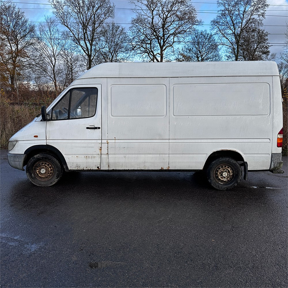 Mercedes SPRINTER 316 CDI-35 - Furgão: foto 4 Mercedes SPRINTER 316 CDI-35 - Furgão: foto 4