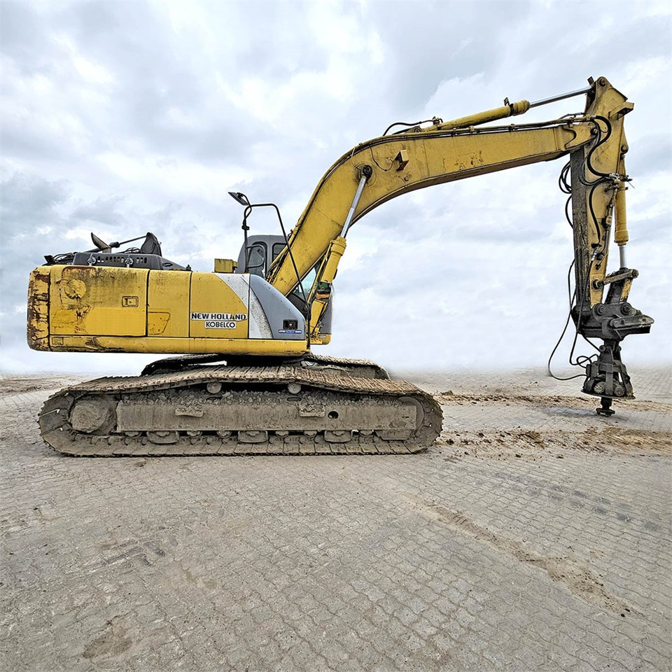 New Holland E265 - Escavadora de rastos: foto 4 New Holland E265 - Escavadora de rastos: foto 4