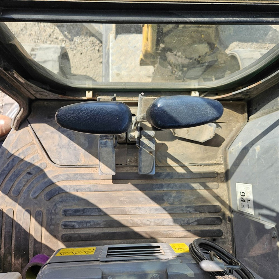 Mini escavadeira New Holland E39 B: foto 18