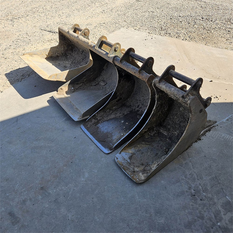 Mini escavadeira New Holland E39 B: foto 28