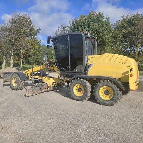 New Holland F 106.7A - Motoniveladora: foto 5 New Holland F 106.7A - Motoniveladora: foto 5