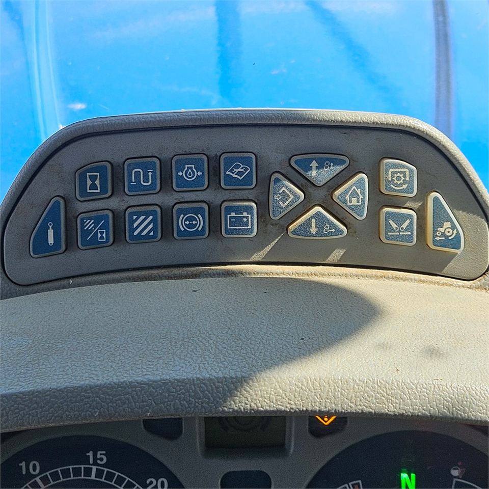 Trator New Holland T7.235 Power Command: foto 23