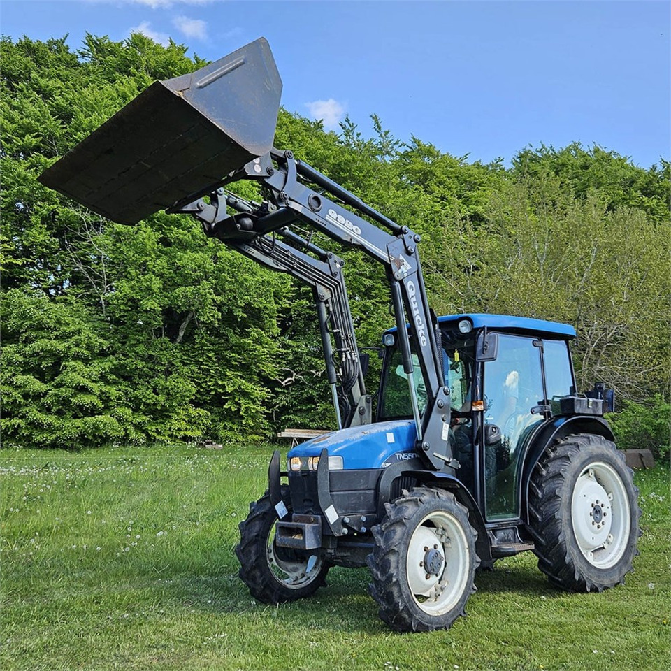 New Holland TN55D - Trator: foto 5 New Holland TN55D - Trator: foto 5