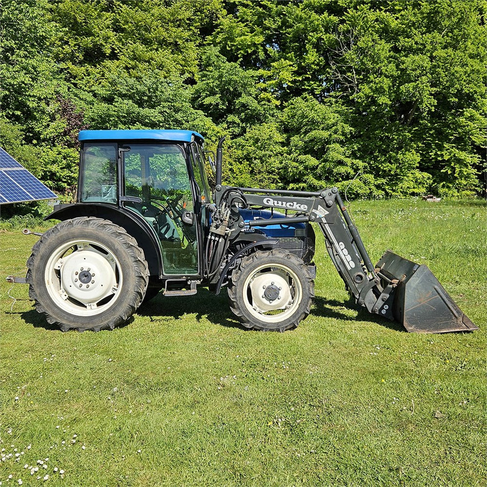 New Holland TN55D - Trator: foto 2 New Holland TN55D - Trator: foto 2