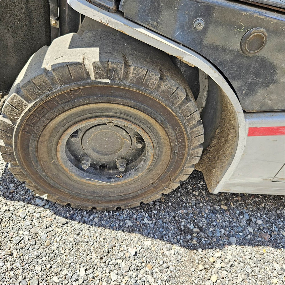 Empilhadeira Nissan 1N1L150: foto 21