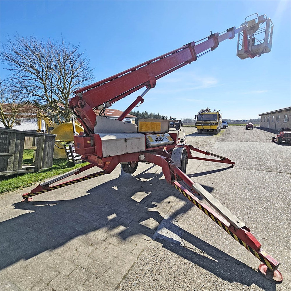 Omme 1650 EBZ - Plataforma de elevaçao rebocável: foto 4 Omme 1650 EBZ - Plataforma de elevaçao rebocável: foto 4