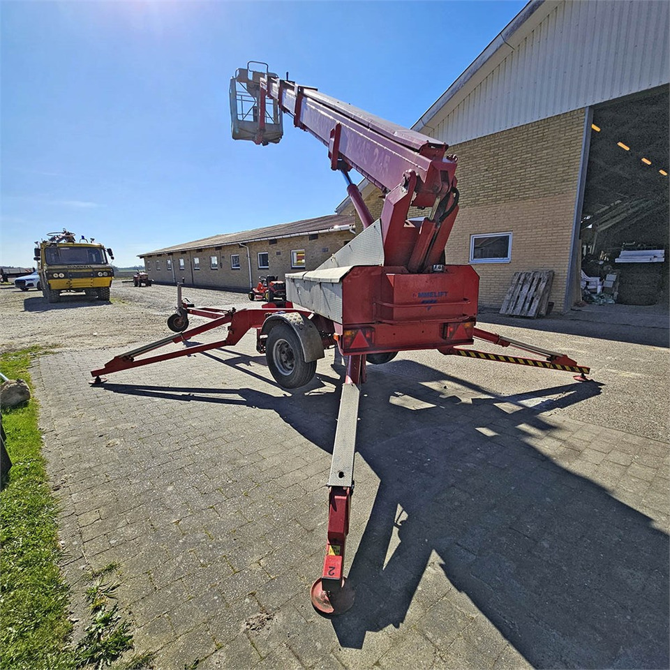Omme 1650 EBZ - Plataforma de elevaçao rebocável: foto 3 Omme 1650 EBZ - Plataforma de elevaçao rebocável: foto 3