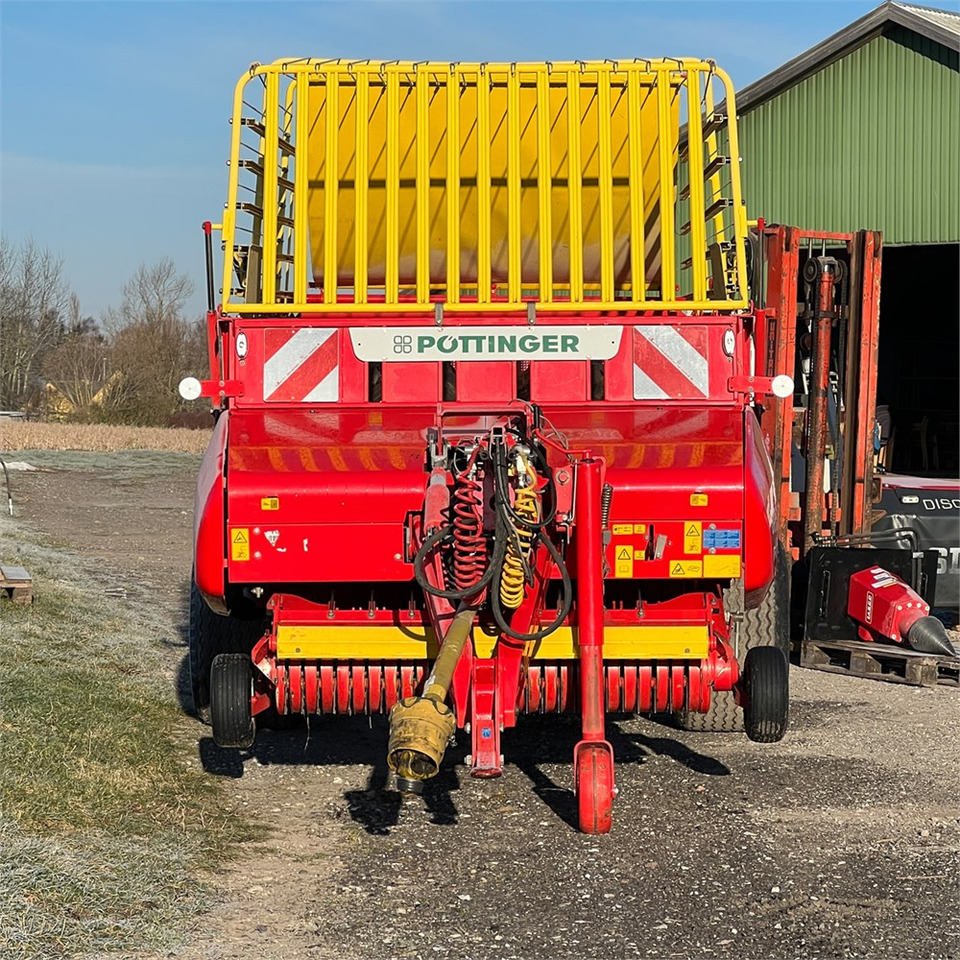 Pöttinger Boss Alpine 251 - Máquina para produção de feno: foto 3 Pöttinger Boss Alpine 251 - Máquina para produção de feno: foto 3