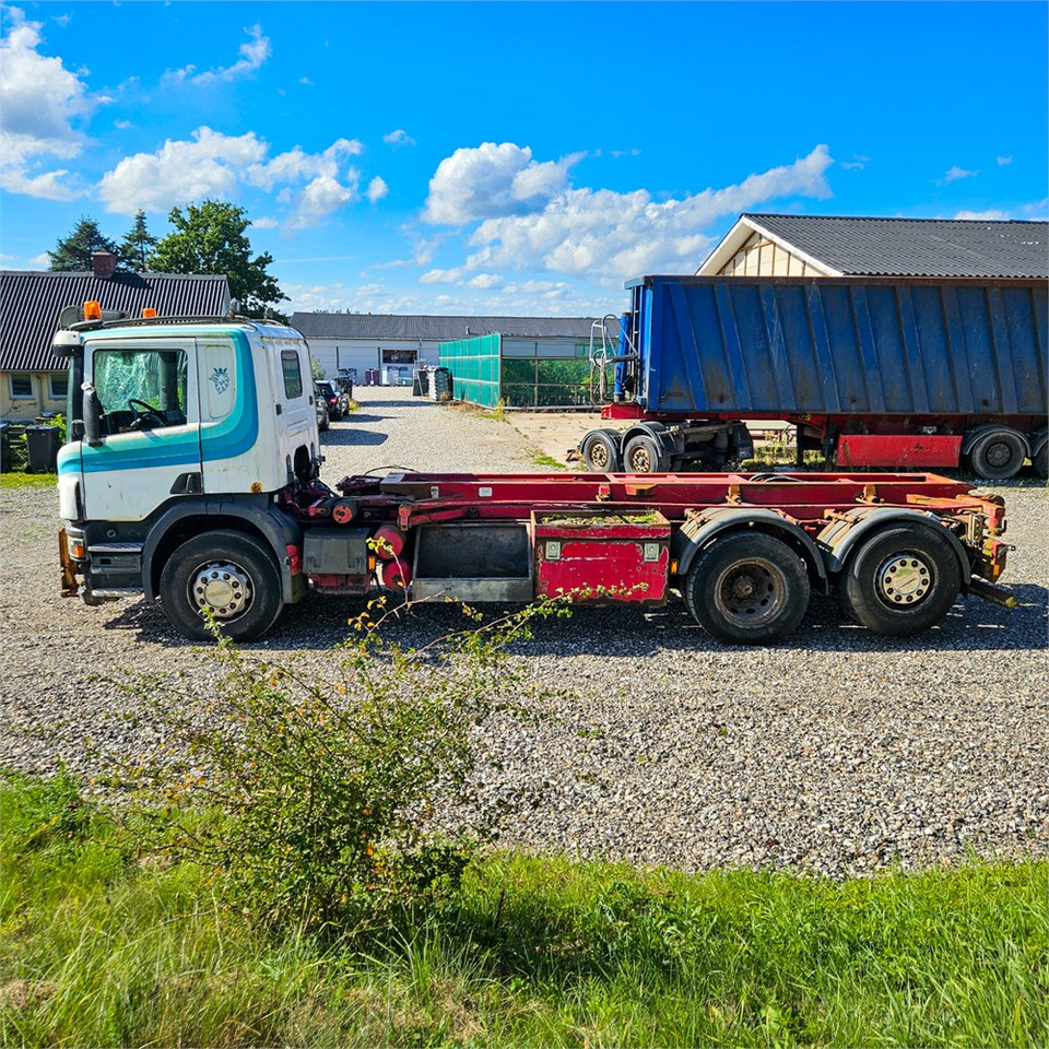 Scania P310 - Camião com sistema de cabo: foto 2 Scania P310 - Camião com sistema de cabo: foto 2