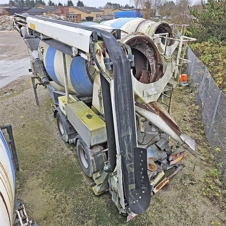 Schwing Stetter 10m3 - Semi-reboque betoneira: foto 4 Schwing Stetter 10m3 - Semi-reboque betoneira: foto 4