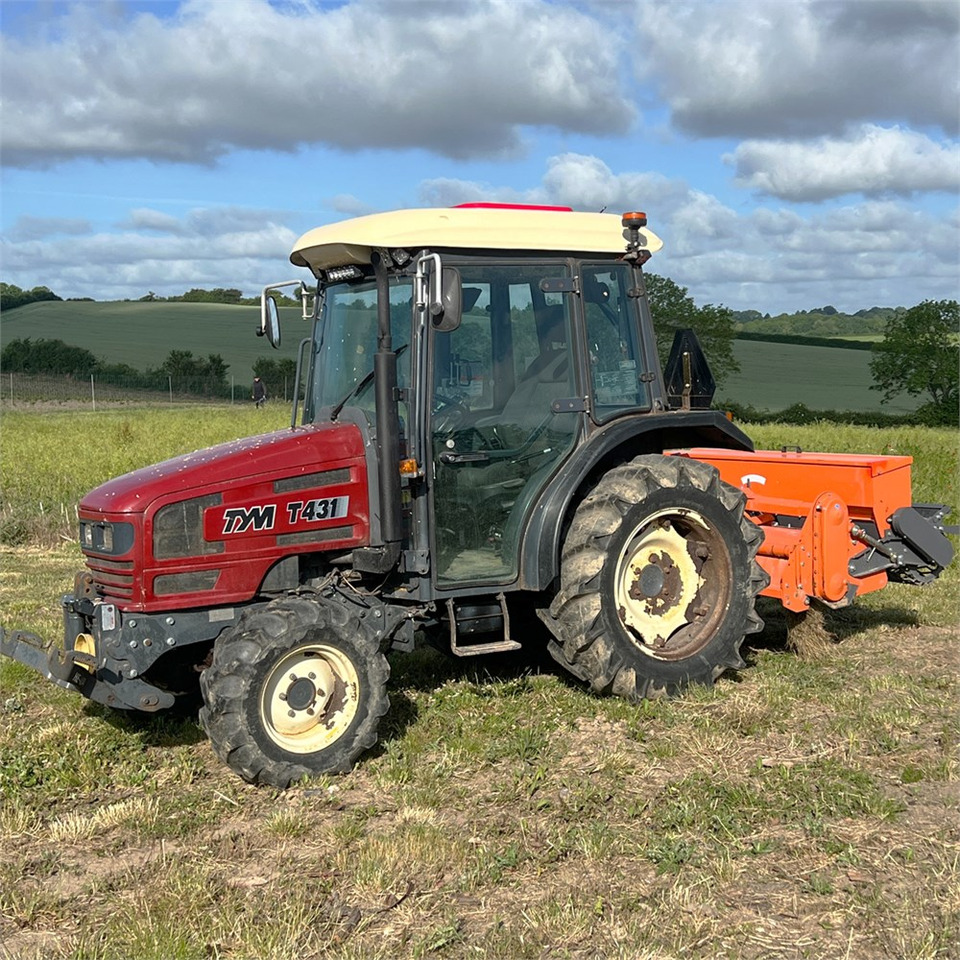 Trator municipal TYM T 431: foto 1