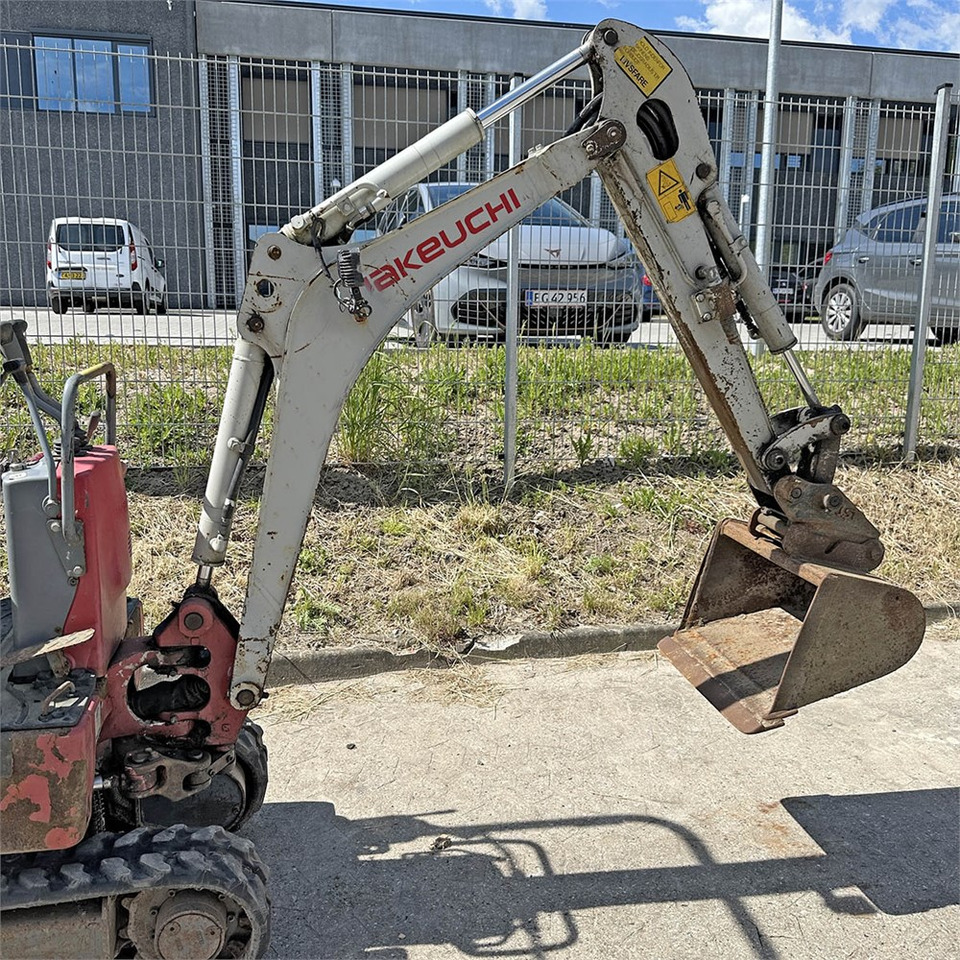Mini escavadeira Takeuchi TB210 R: foto 21