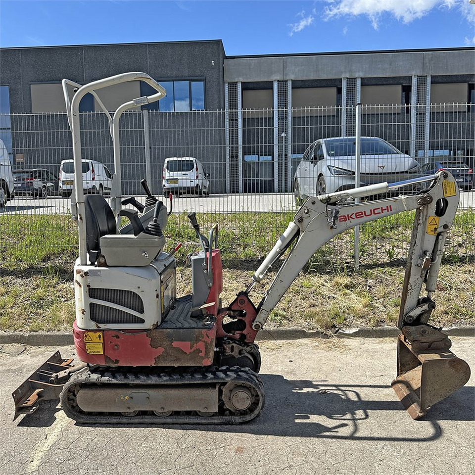 Mini escavadeira Takeuchi TB210 R: foto 7