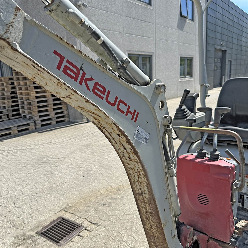 Mini escavadeira Takeuchi TB210 R: foto 31