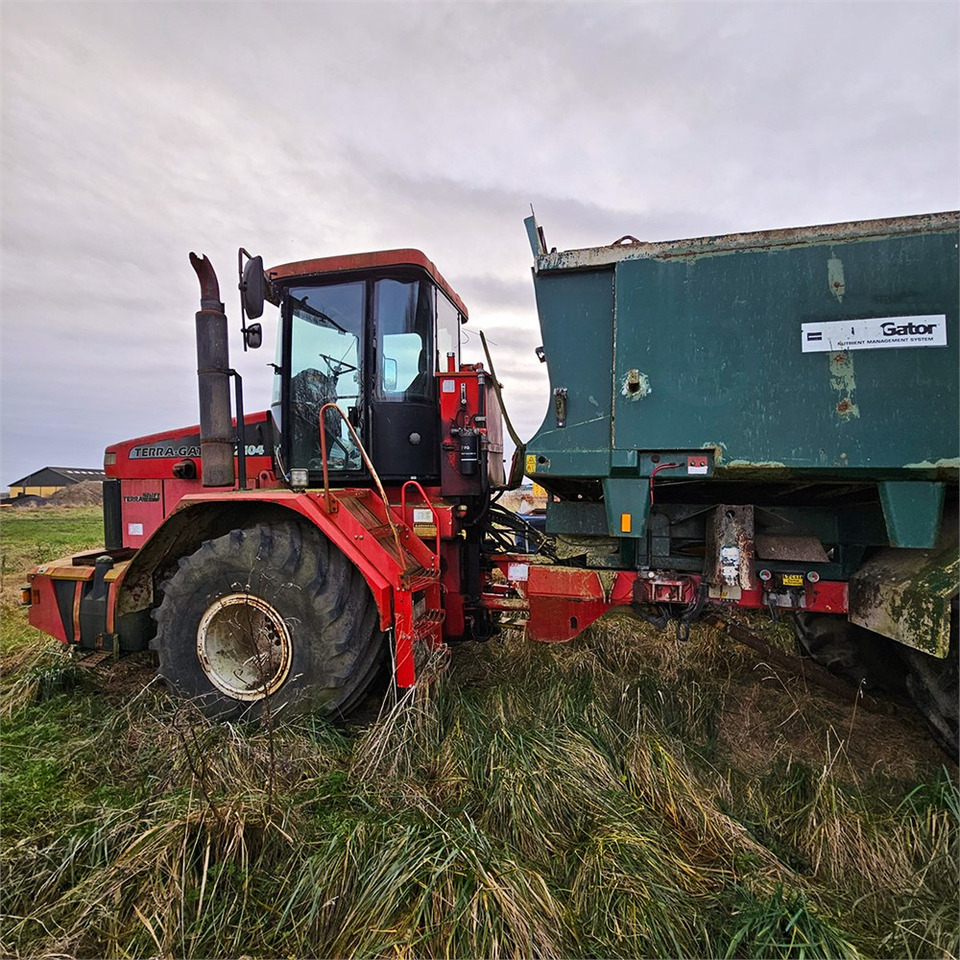 Terragator 2104 - Equipamento de fertilização: foto 3 Terragator 2104 - Equipamento de fertilização: foto 3