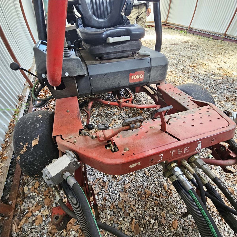 Toro Greensmaster 3250-D - Cortador de grama: foto 4 Toro Greensmaster 3250-D - Cortador de grama: foto 4