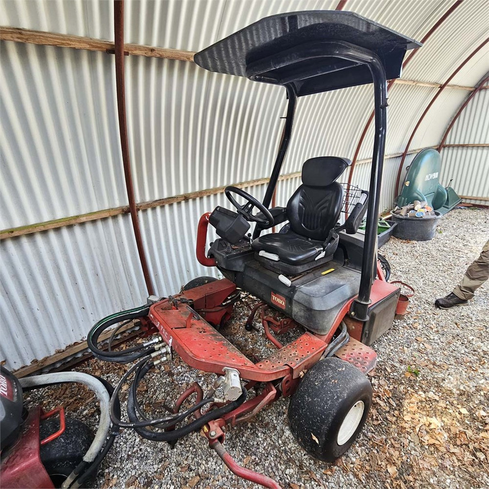 Toro Greensmaster 3250-D - Cortador de grama: foto 2 Toro Greensmaster 3250-D - Cortador de grama: foto 2