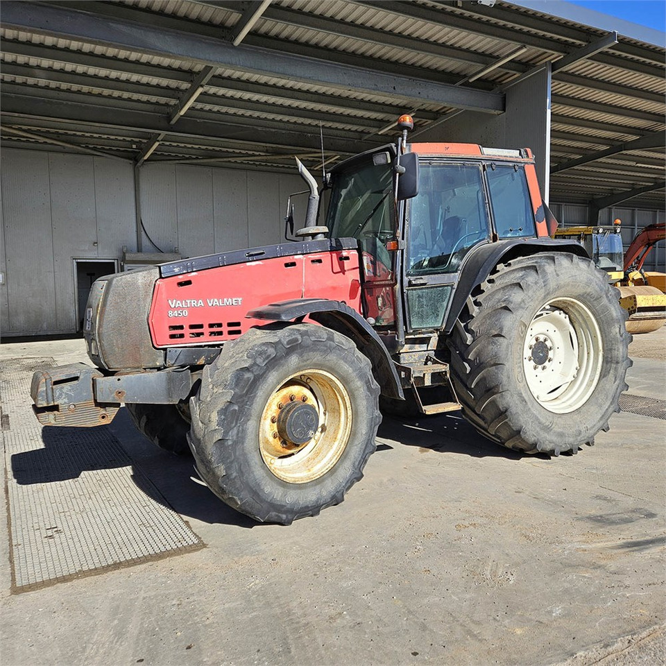 Valmet Valtra 8450 - Trator: foto 1 Valmet Valtra 8450 - Trator: foto 1
