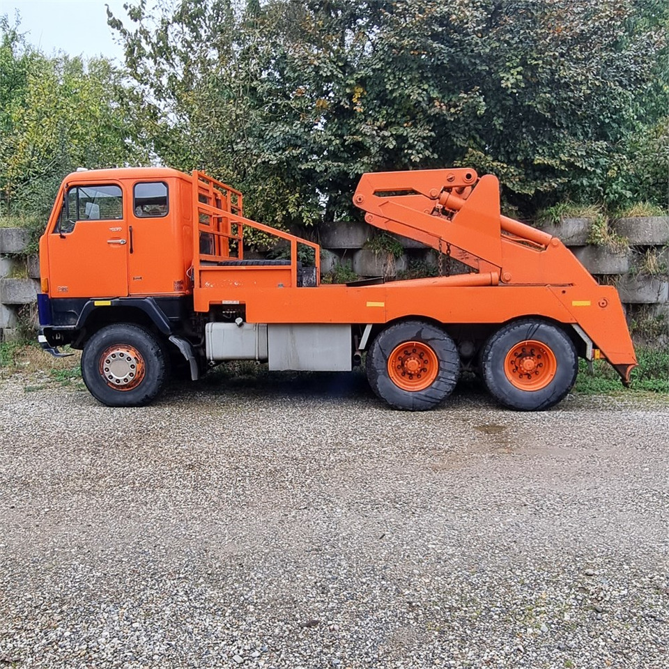 Volvo F 88 - Camião multibenne: foto 2 Volvo F 88 - Camião multibenne: foto 2