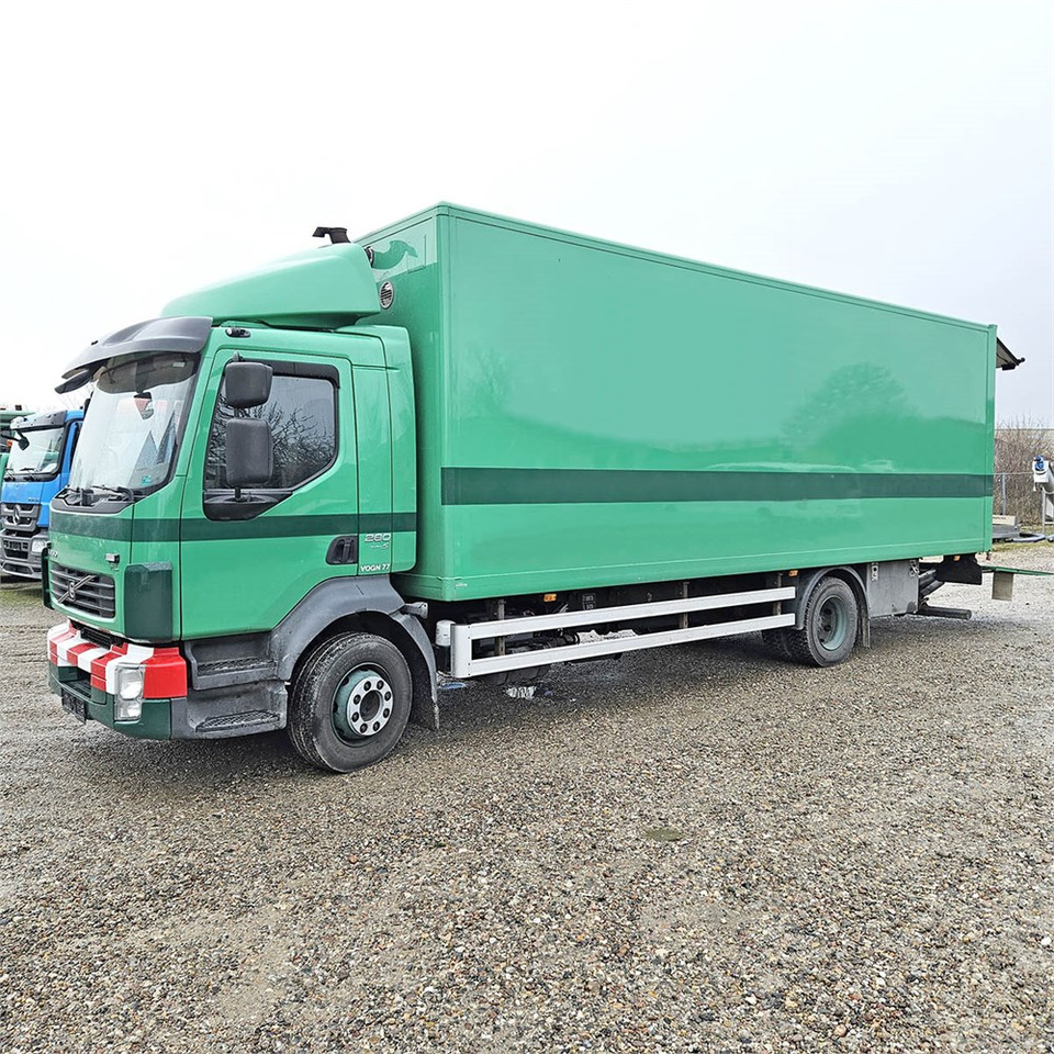 Volvo FL 280 - Lavadora de alta pressão: foto 1 Volvo FL 280 - Lavadora de alta pressão: foto 1
