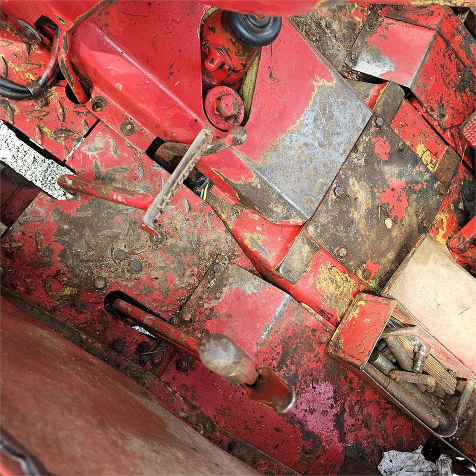 Trator Volvo T800 B: foto 20