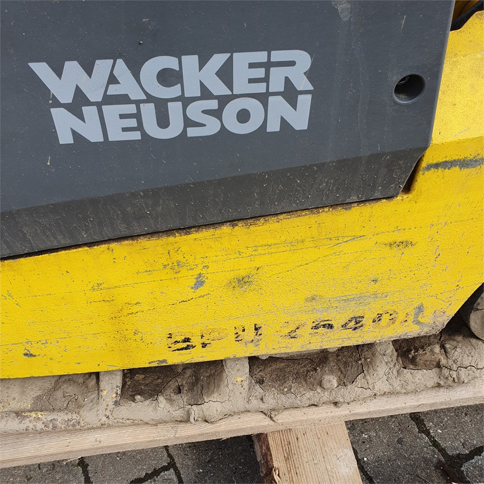 Wacker Neuson BPU 2540A - Placas vibratórias: foto 3 Wacker Neuson BPU 2540A - Placas vibratórias: foto 3