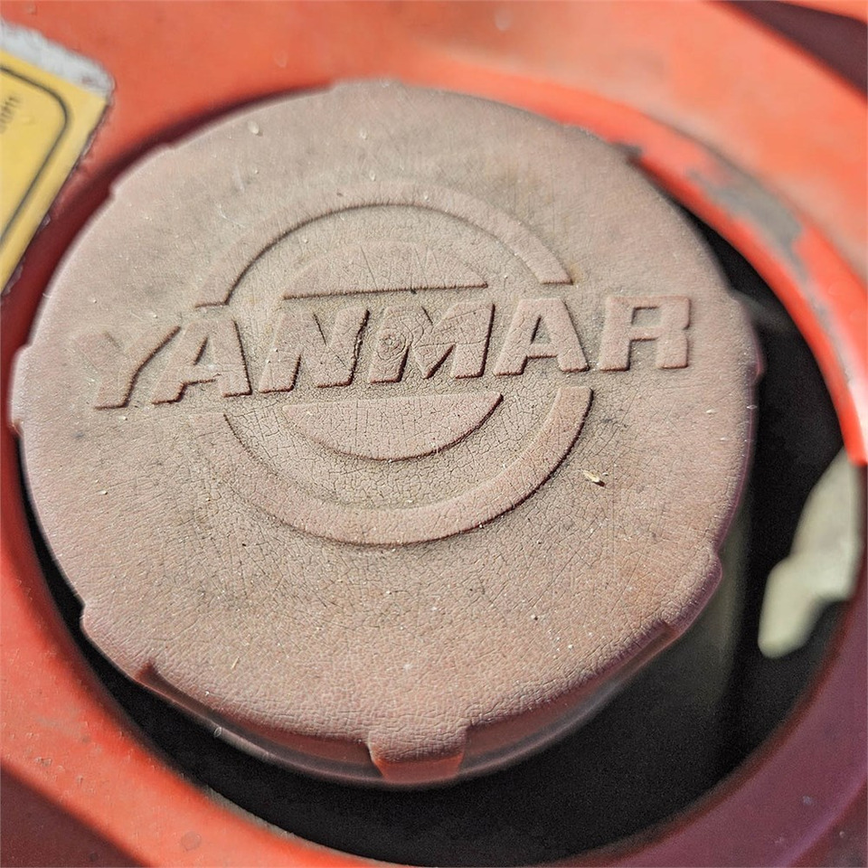 Trator municipal Yanmar 1510 D: foto 27 Trator municipal Yanmar 1510 D: foto 27