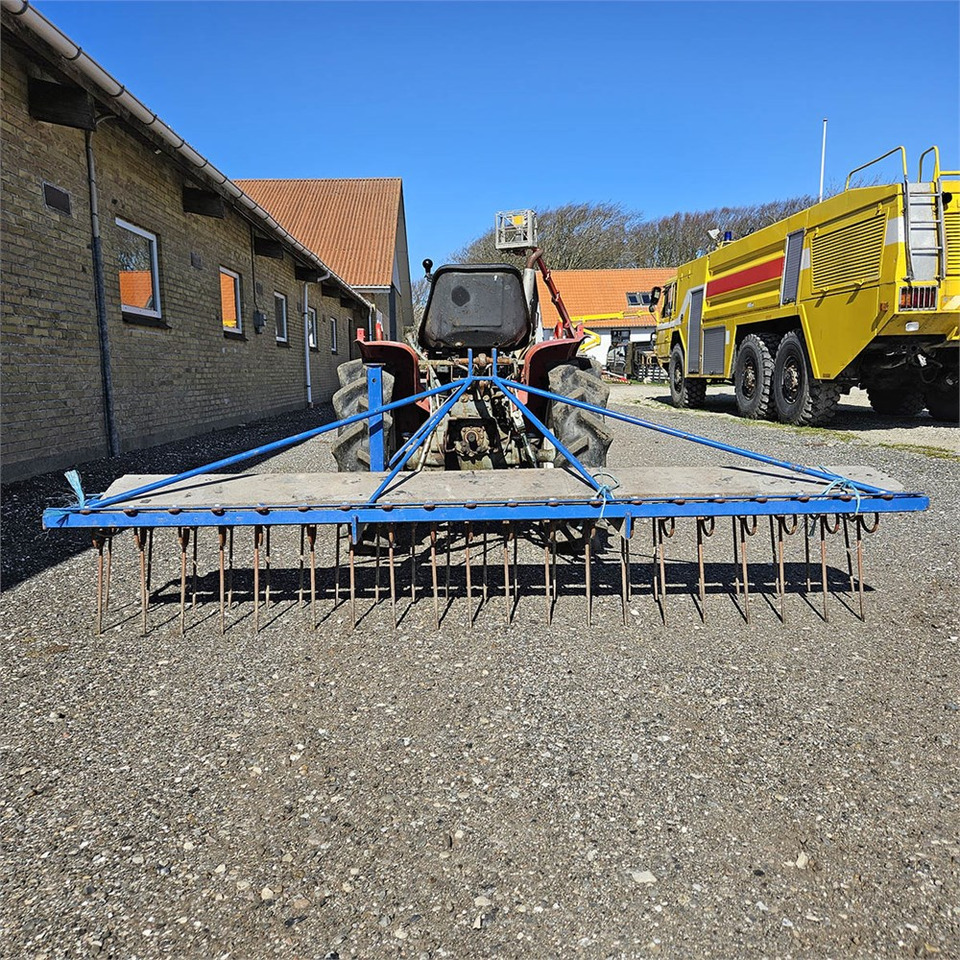 Yanmar 1510 D - Trator municipal: foto 5 Yanmar 1510 D - Trator municipal: foto 5