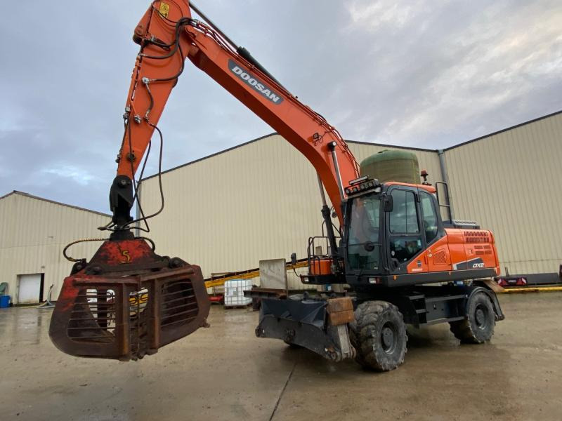 Doosan DX 210W-5 - Escavadeira de rodas: foto 2 Doosan DX 210W-5 - Escavadeira de rodas: foto 2
