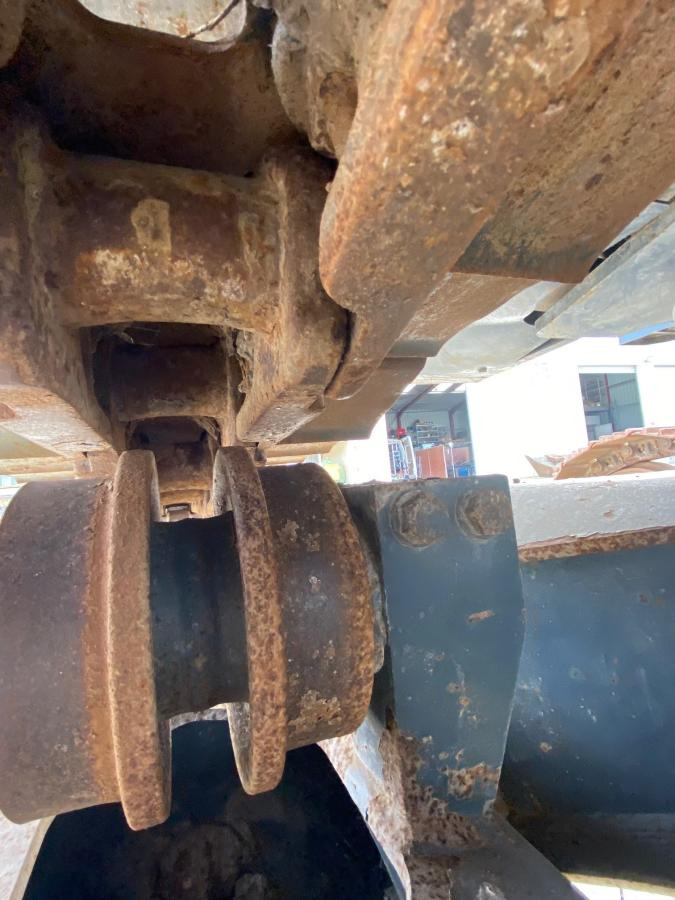 Escavadora de rastos Hyundai HX 145LCR: foto 11
