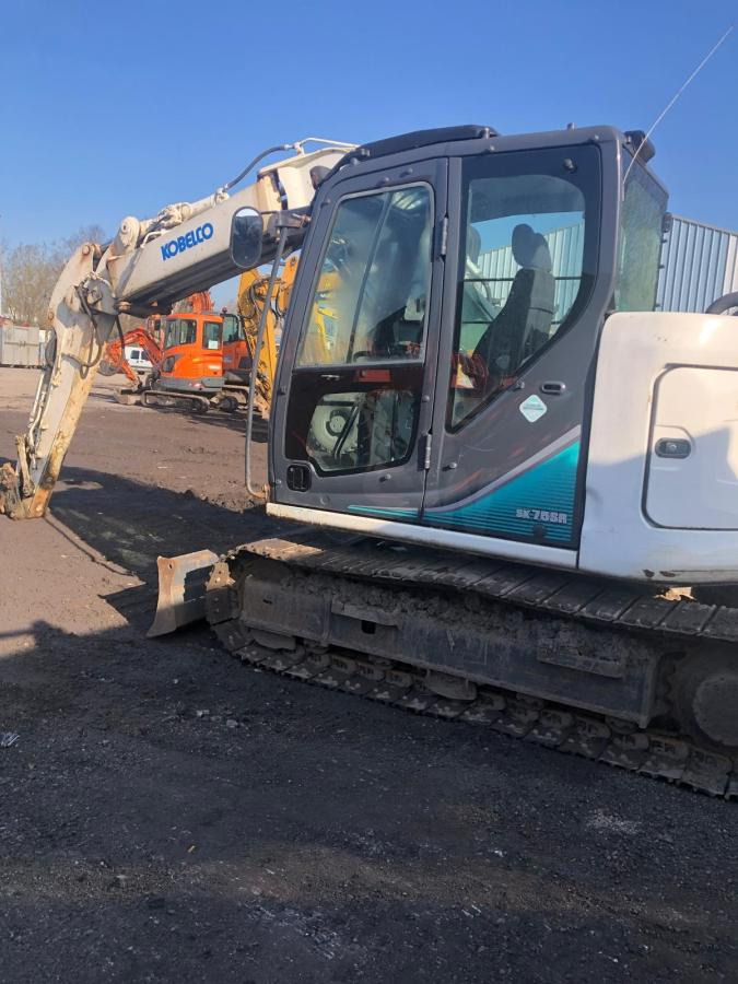 Kobelco SK 75SR-3E - Mini escavadeira: foto 2 Kobelco SK 75SR-3E - Mini escavadeira: foto 2