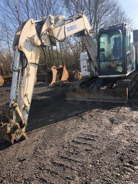 Kobelco SK 75SR-3E - Mini escavadeira: foto 1 Kobelco SK 75SR-3E - Mini escavadeira: foto 1