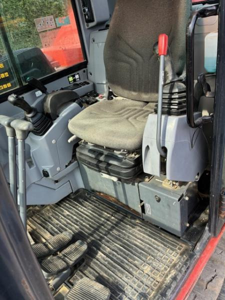 Mini escavadeira Kubota KX080-4: foto 10