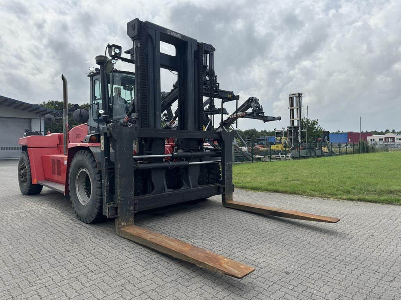 Kalmar DCG300-12LB - Empilhadeira a diesel: foto 3 Kalmar DCG300-12LB - Empilhadeira a diesel: foto 3