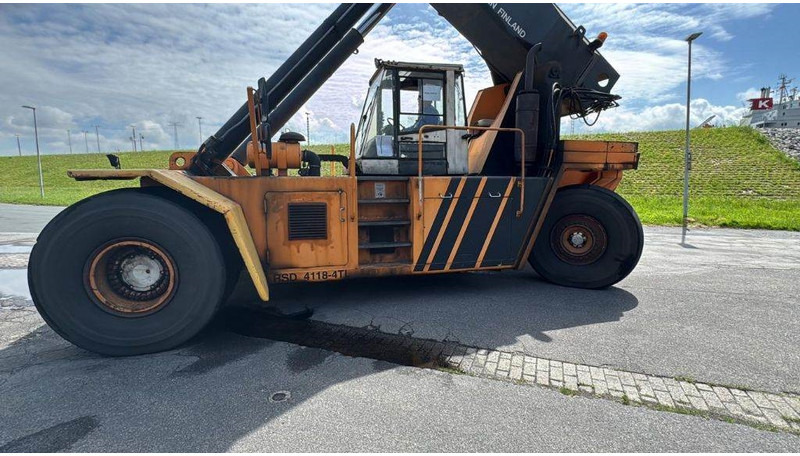 Kalmar Valmet RSD4118-4TL - Reachstacker porta contentores: foto 2 Kalmar Valmet RSD4118-4TL - Reachstacker porta contentores: foto 2