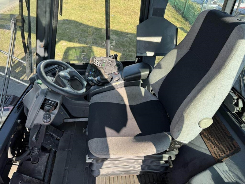 Linde C4540TL - Reachstacker porta contentores: foto 5 Linde C4540TL - Reachstacker porta contentores: foto 5