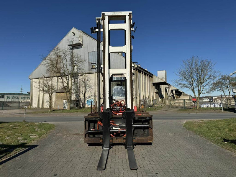 Svetruck 13.6-120-32 - Empilhadeira a diesel: foto 3 Svetruck 13.6-120-32 - Empilhadeira a diesel: foto 3