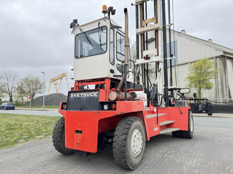 Svetruck ECS6H - Manipulador de contentor: foto 3 Svetruck ECS6H - Manipulador de contentor: foto 3